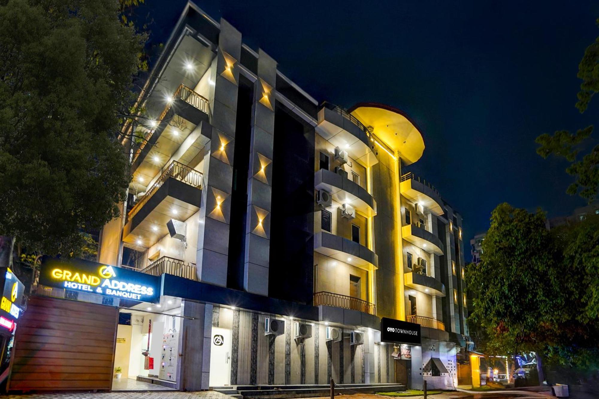 Townhouse Grand Address Hotel And Banquet Ghaziabad Eksteriør billede
