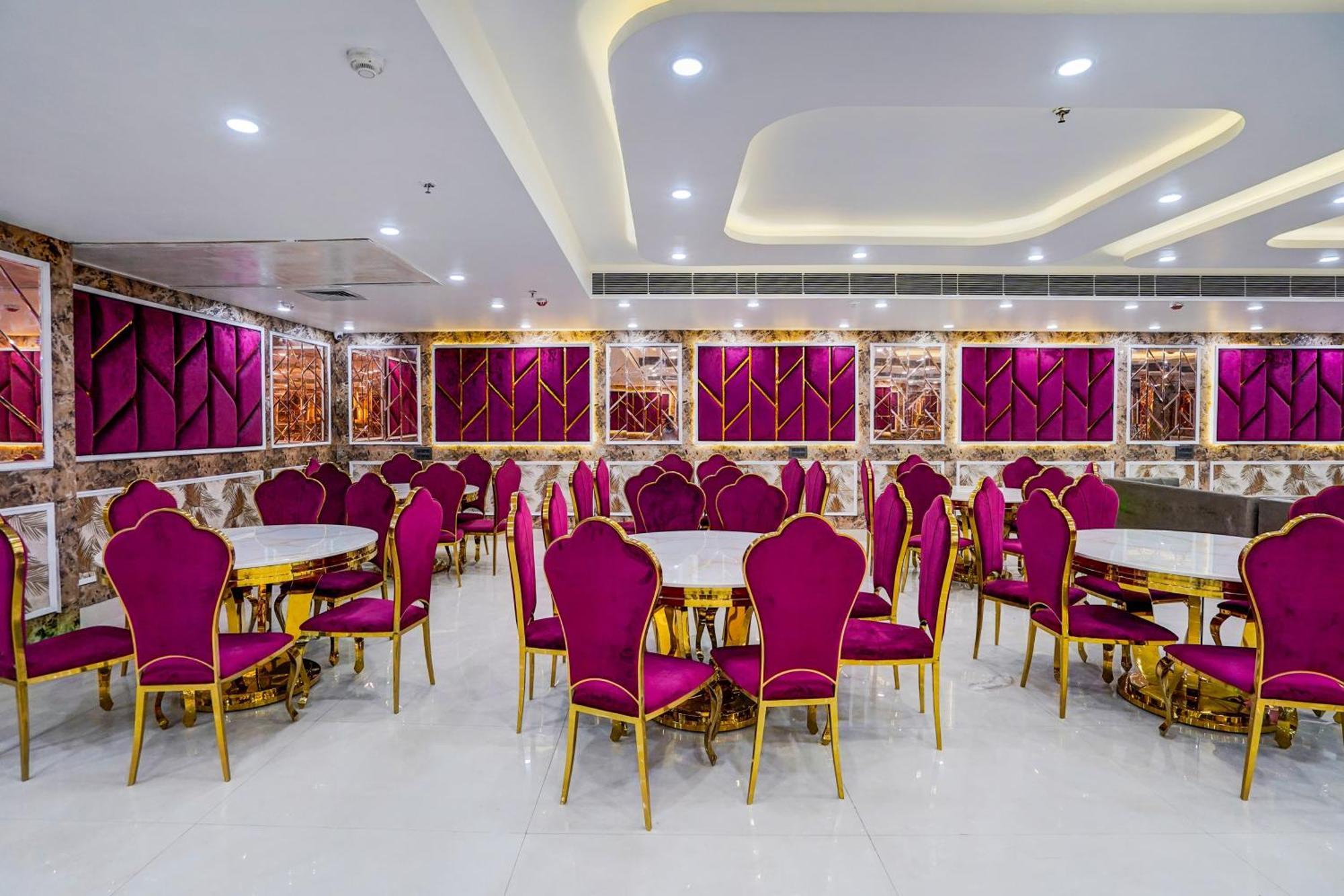 Townhouse Grand Address Hotel And Banquet Ghaziabad Eksteriør billede