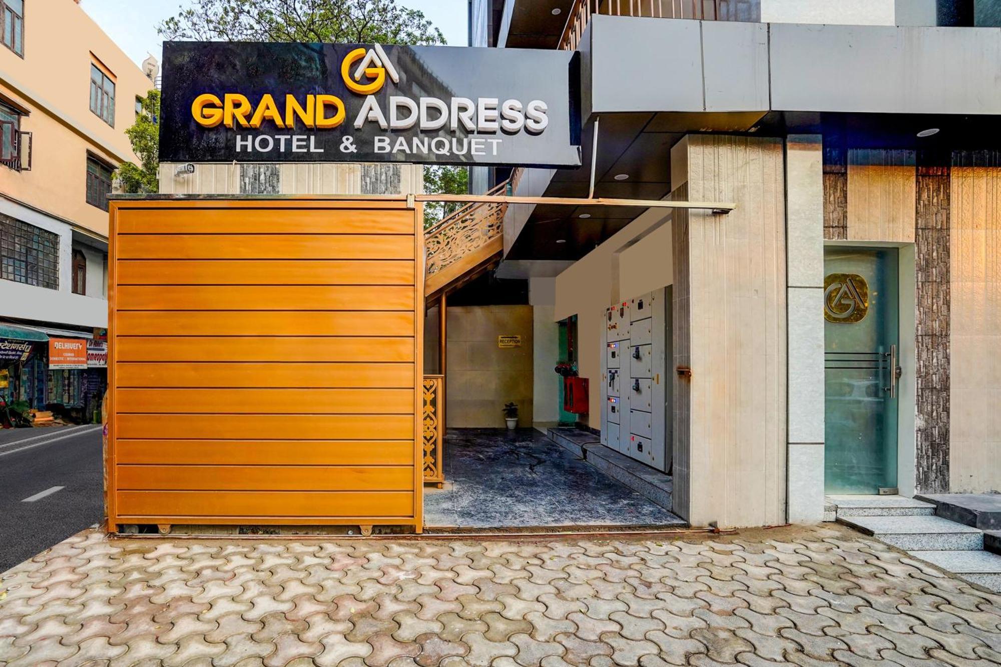 Townhouse Grand Address Hotel And Banquet Ghaziabad Eksteriør billede