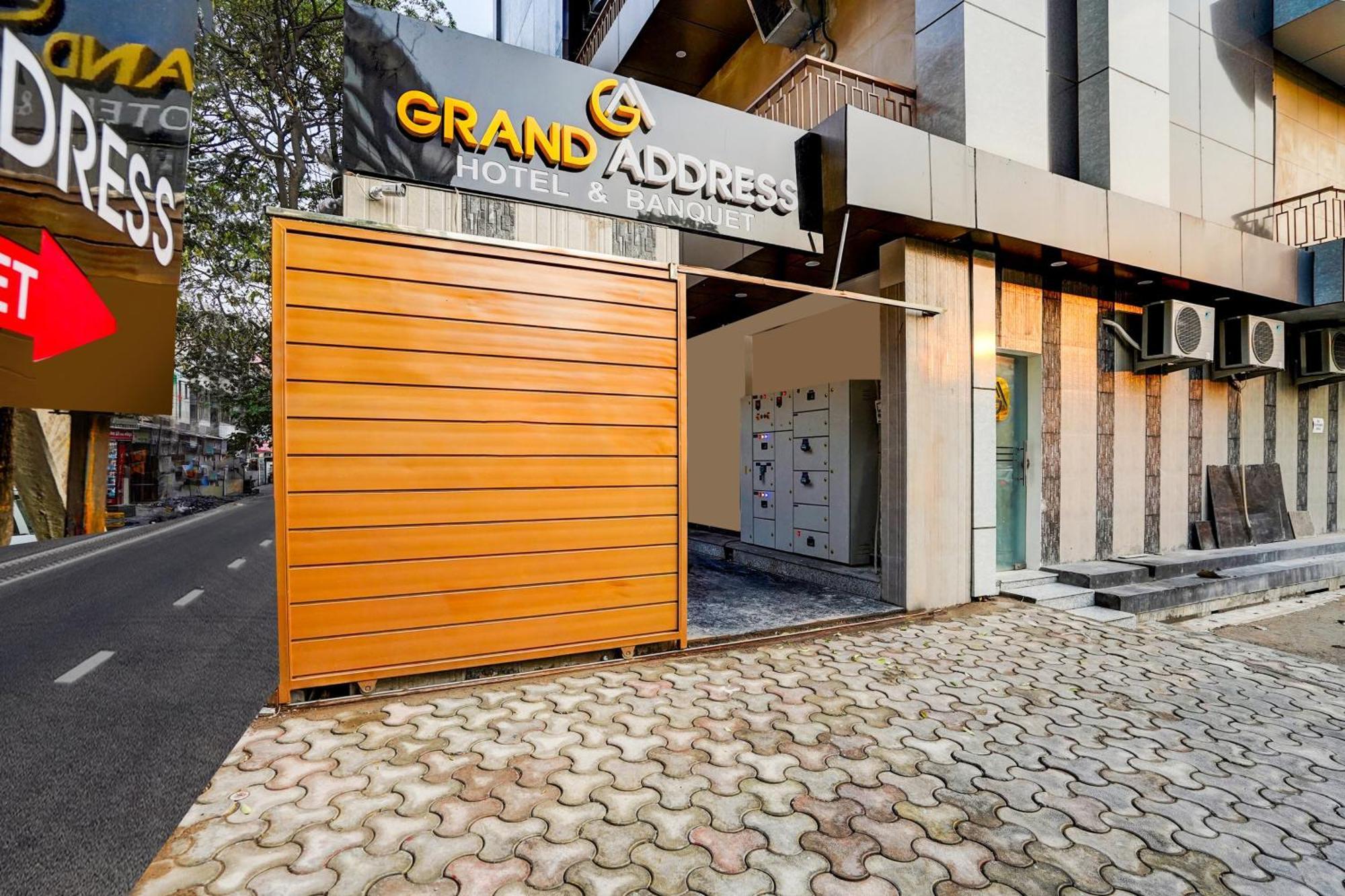 Townhouse Grand Address Hotel And Banquet Ghaziabad Eksteriør billede
